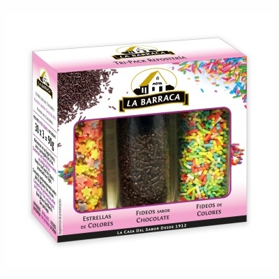 Embalagem tripack La Barraca com confeitos coloridos em estrelas, chocolate e tiras coloridas