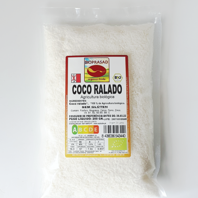 Pacote de coco ralado branco BIOPRASAD com rótulo detalhado