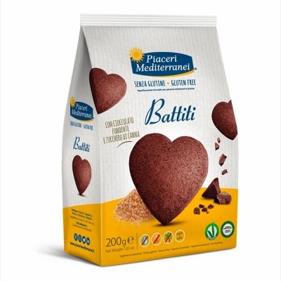 Embalagem branca e amarela de biscoitos em forma de coração Piaceri Mediterranei sem glúten com chocolate