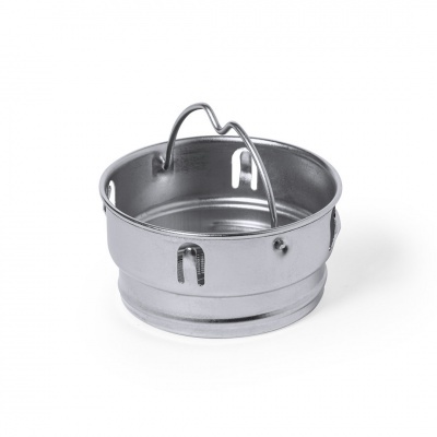 Rebatedor metálico prateado com alça dobrável em fundo branco