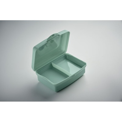 Marmita verde-água de plástico com duas divisórias e tampa aberta