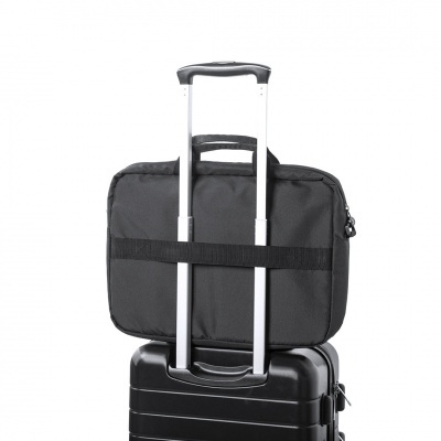 Mala de viagem preta com bolsa de mão preta presa à pega extensível