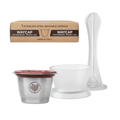 Conjunto cápsula reutilizável aço inox, recipiente e colher para café, com embalagem papel reciclado.