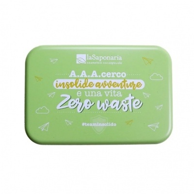 Estojo verde claro metálico com texto e desenhos de aviões de papel e nuvens