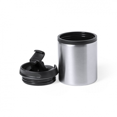 Garrafa térmica prateada de aço inoxidável com tampa preta destacada