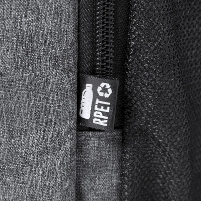 Etiqueta RPET com símbolo de reciclagem em tecido cinzento com zíper preto
