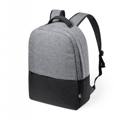 Mochila cinza claro e preta com alças ajustáveis.