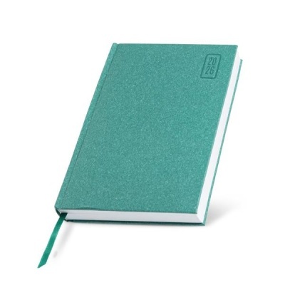 Livro ou agenda verde com fita marcador e números 20 26 em relevo