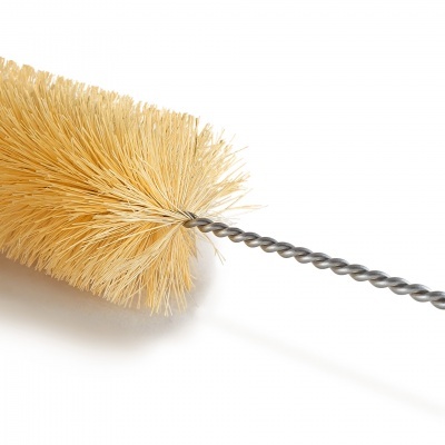 Escova cónica amarela com cabo metálico espiralado