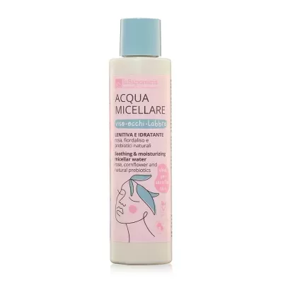 Frasco de água micelar Acqua Micellare com rótulo rosa e tampa azul clara