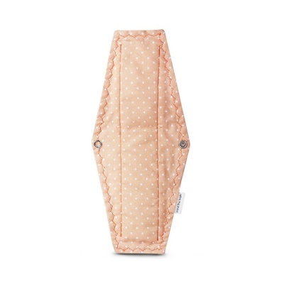 Cinto almofadado rosa com pontos brancos para carrinho de bebé