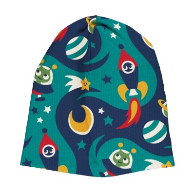 Gorro azul com padrão de foguetes, alienígenas, planetas e estrelas