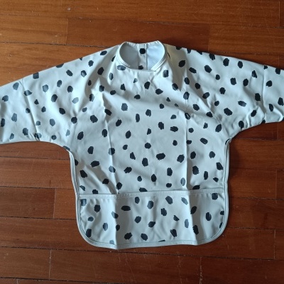 Babete de artes plásticas/BLW Dots