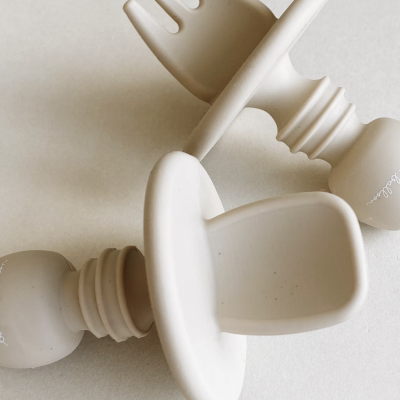 Os meus primeiros talheres Oyster Beige Bobbi Balloon