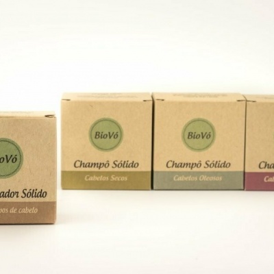 Caixas de condicionador e champô sólido BioVô em cartão castanho