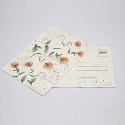 Cartão postal floral com envelope branco