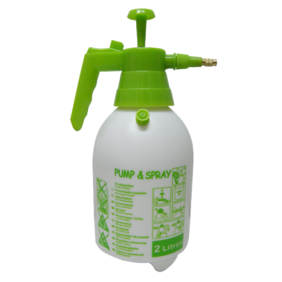 Pulverizador manual branco com tampa e bico verde, capacidade 2 litros, com instruções impressas.