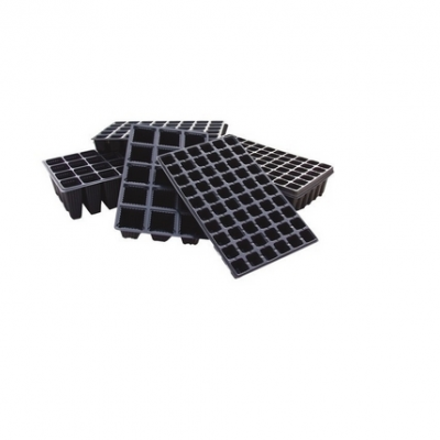 Tabuleiros de sementes de plástico preto com compartimentos quadrados