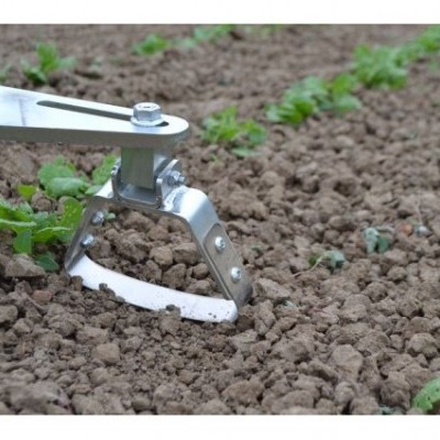 Ferramenta metálica agrícola para cultivo de solo