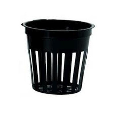 Cesto preto de plástico com barras verticais abertas