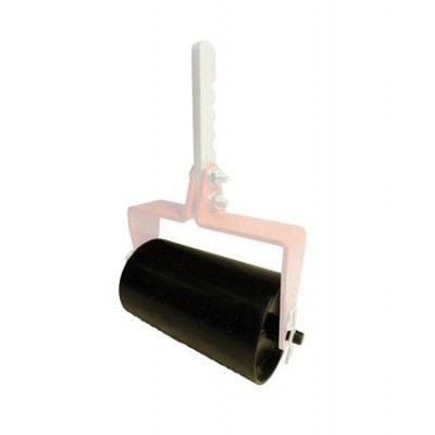Rolo preto de borracha com suporte metálico cor de rosa e pega branca