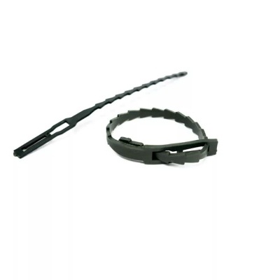 Duas braçadeiras plásticas pretas em fundo branco