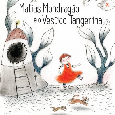 Capa de livro ilustrado com menino de vestido laranja, foguete, árvores e gatos