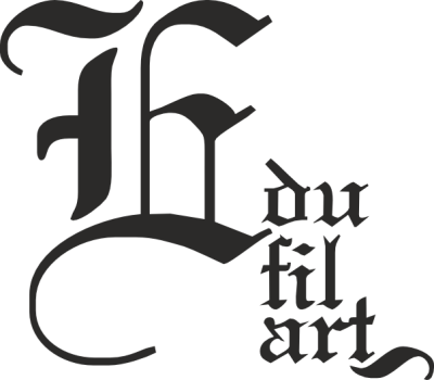 Logotipo com letras góticas 'G our fil art' em preto sobre fundo branco