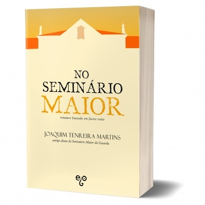 Livro No Seminário Maior com capa amarela e laranja