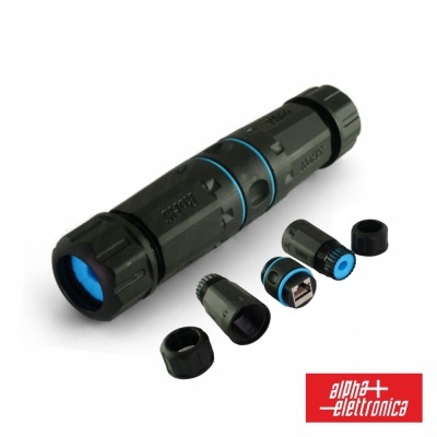 Lanterna preta com detalhes azuis desmontada em peças, sobre fundo branco, logótipo ALPHA ELETTRONICA