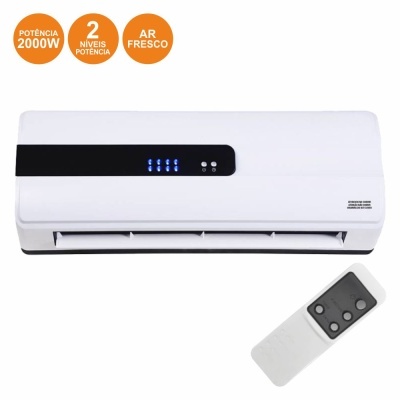 Ar condicionado branco com painel digital e comando à distância