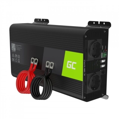 Inversor de energia preto com fios vermelho e preto, tomadas AC e portas USB