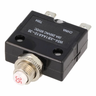 Disjuntor térmico preto com botão branco e terminais metálicos