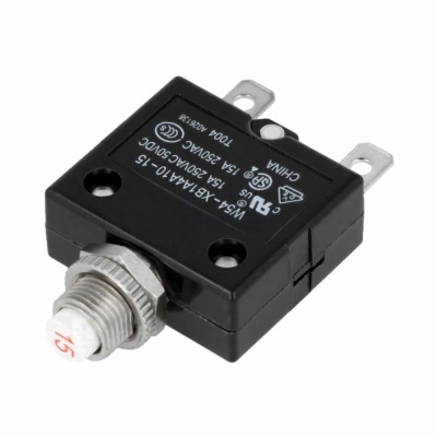 Interruptor térmico preto com botão metálico e número 15 vermelho