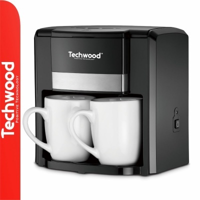 Máquina de café Techwood preta com duas chávenas brancas