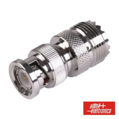 Conector coaxial metálico prateado com textura antiderrapante