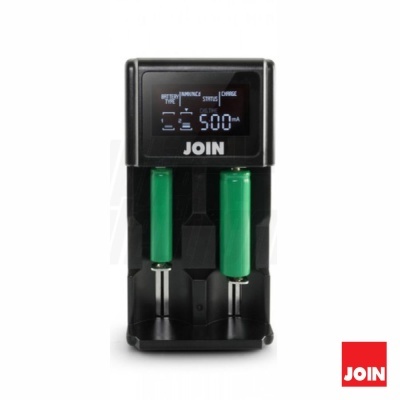 Carregador portátil de baterias preto com duas baterias verdes e ecrã digital