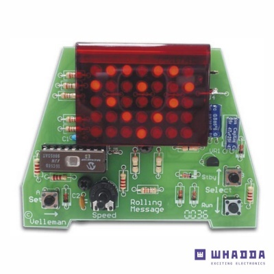 Placa eletrónica verde com matriz de LEDs vermelhos e botões