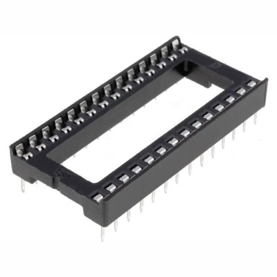 Suporte preto para circuito integrado com 28 pinos em fundo branco