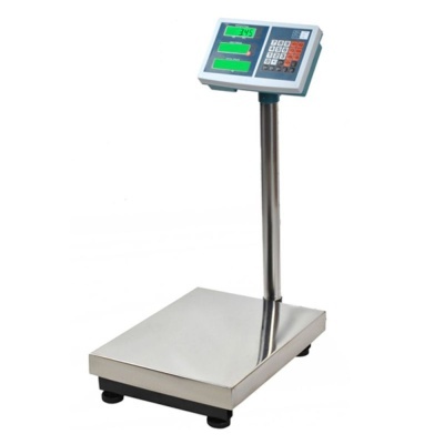 balança digital prateada com visor digital