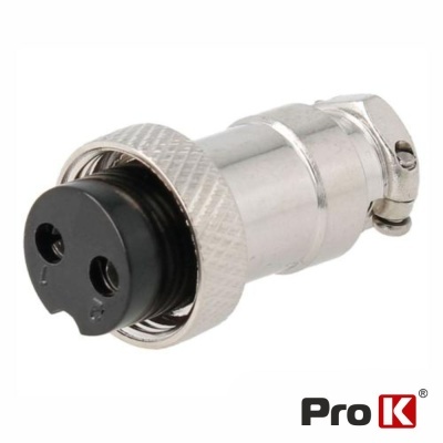 Conector metálico prateado com parte frontal preta e selo de marca Pro K