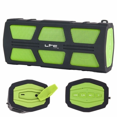 Coluna portátil LTC preta e verde com botões e entradas protegidas