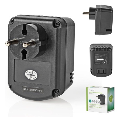 Transformador de tensão Modaho preto com ficha europeia e embalagem