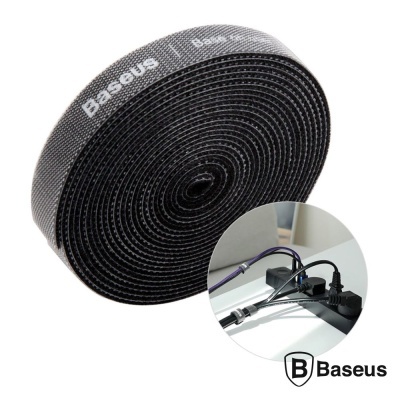 Rolo de fita organizadora preta da Baseus com texto branco e imagem de exemplo de uso a segurar cabos