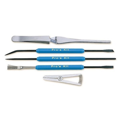 Conjunto de ferramentas manuais com cabos azuis e metal