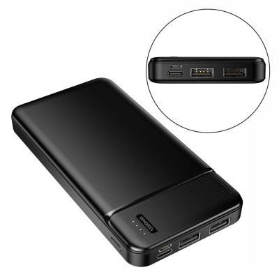 Powerbank preto com várias portas USB e USB-C visíveis