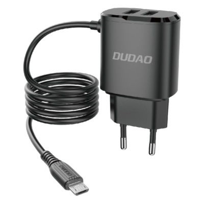 Carregador preto com cabo micro USB e ficha elétrica de duas pontas redondas