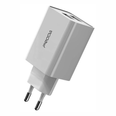 Carregador de parede branco da marca Proda com entrada dupla USB e plugue europeu.