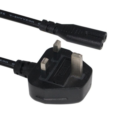 Cabo elétrico preto com ficha tipo G de três pinos