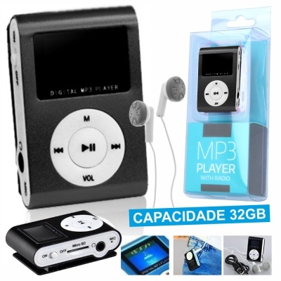 Leitor digital MP3 preto com botões brancos e fones de ouvido, embalagem azul com texto, capacidade 32GB